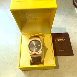 Invicta Akula Model 24463 women’s watch